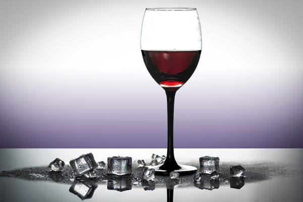 Which temperature to serve the wine at?